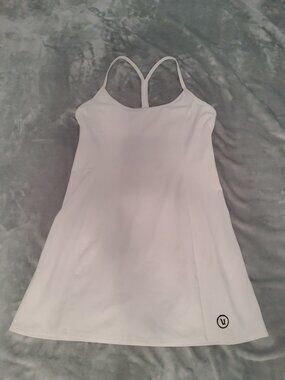Vuori Women’s Athletic Dress XL White Performance Tennis Golf Athleisure